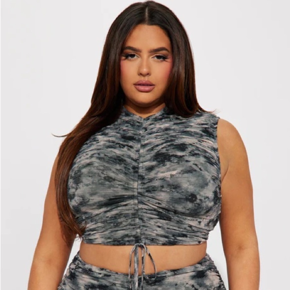 NWT! 3X Fashion Nova Gray and Black Ruched Asymmetrical - Picture 7 of 10